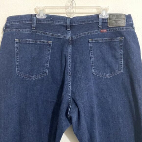 WRANGLER Men’s Relaxed Fit Straight Leg Blue Denim Jeans Size 44x30 - Picture 3 of 10